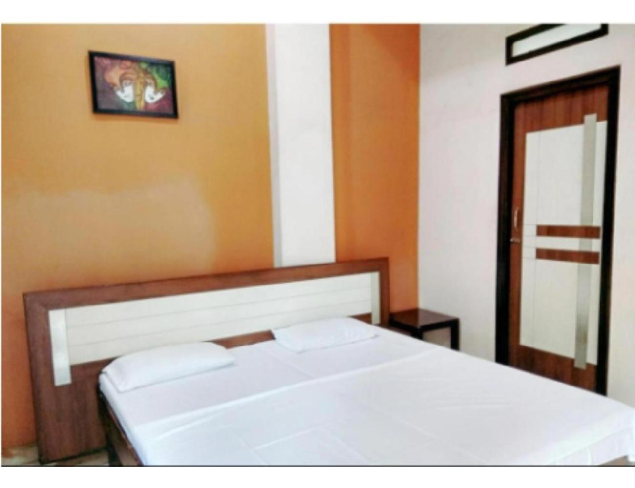 Hotel Basera Guest House, 사하란푸르 외부 사진